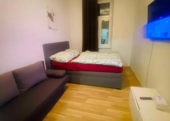 18 Apartment